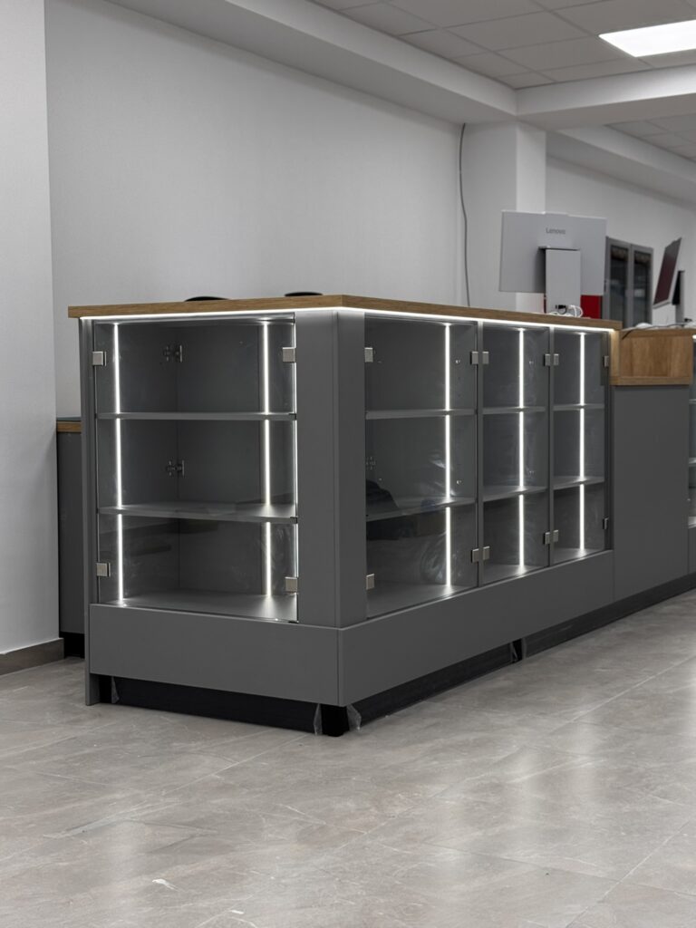 Mobilier Comercial 06